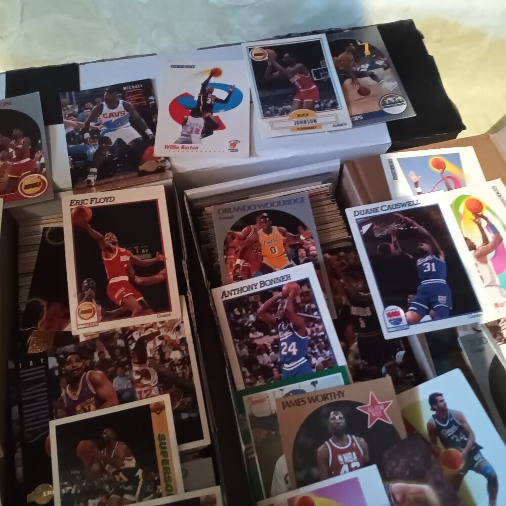 Basketball, baseball, and football cards. My childhood collection. 3 full boxes. - Picture 4 of 6